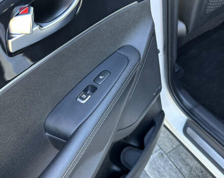 Белый Киа Соренто, объемом двигателя 2.2 л и пробегом 206 тыс. км за 22500 $, фото 21 на Automoto.ua