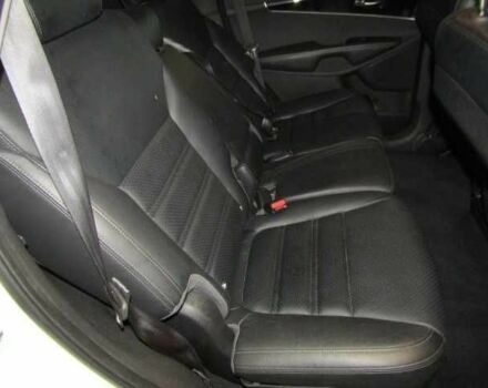 Білий Кіа Соренто, об'ємом двигуна 2 л та пробігом 172 тис. км за 15300 $, фото 9 на Automoto.ua