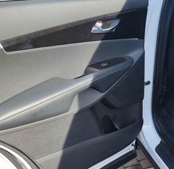 Білий Кіа Соренто, об'ємом двигуна 2.4 л та пробігом 126 тис. км за 17900 $, фото 48 на Automoto.ua