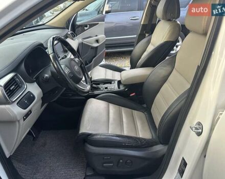 Білий Кіа Соренто, об'ємом двигуна 2.2 л та пробігом 205 тис. км за 22999 $, фото 12 на Automoto.ua
