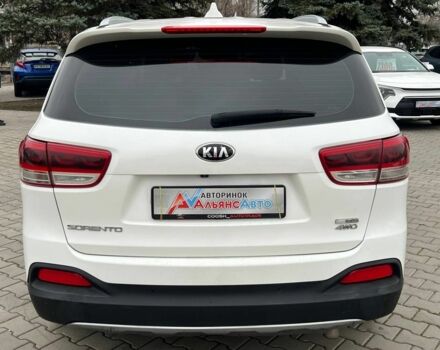 Білий Кіа Соренто, об'ємом двигуна 2 л та пробігом 245 тис. км за 18500 $, фото 5 на Automoto.ua
