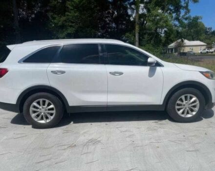 Белый Киа Соренто, объемом двигателя 2.4 л и пробегом 99 тыс. км за 15000 $, фото 6 на Automoto.ua