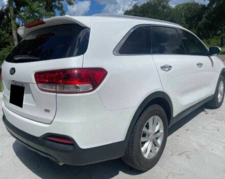 Белый Киа Соренто, объемом двигателя 2.4 л и пробегом 99 тыс. км за 15000 $, фото 5 на Automoto.ua