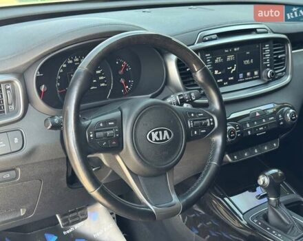 Киа Соренто 2017 в Ровно на Automoto.ua Белый Киа Соренто, объемом двигателя 2.2 л и пробегом 84 тыс. км за 26200 $, фото 17 на Automoto.ua