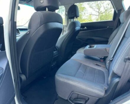 Кіа Соренто 2017 у Львові на Automoto.ua Білий Кіа Соренто, об'ємом двигуна 2.4 л та пробігом 61 тис. км за 10000 $, фото 11 на Automoto.ua