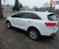 Белый Киа Соренто, объемом двигателя 2.4 л и пробегом 135 тыс. км за 15200 $, фото 2 на Automoto.ua