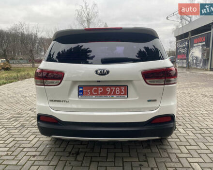 Белый Киа Соренто, объемом двигателя 2 л и пробегом 149 тыс. км за 22900 $, фото 4 на Automoto.ua