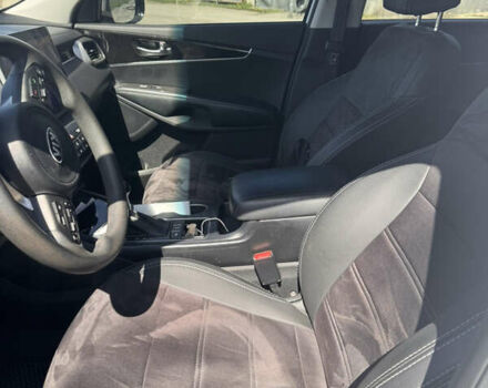 Белый Киа Соренто, объемом двигателя 3.3 л и пробегом 150 тыс. км за 19500 $, фото 2 на Automoto.ua