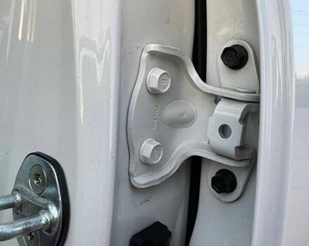 Белый Киа Соренто, объемом двигателя 2 л и пробегом 155 тыс. км за 23200 $, фото 20 на Automoto.ua