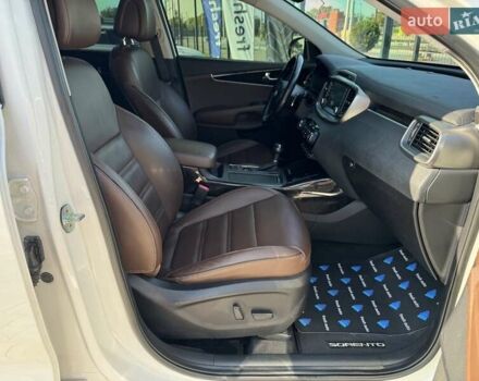 Киа Соренто 2017 в Ровно на Automoto.ua Белый Киа Соренто, объемом двигателя 2.2 л и пробегом 84 тыс. км за 26200 $, фото 36 на Automoto.ua