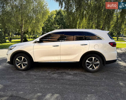 Киа Соренто 2017 в Хмельницком на Automoto.ua Белый Киа Соренто, объемом двигателя 2 л и пробегом 133 тыс. км за 24500 $, фото 6 на Automoto.ua