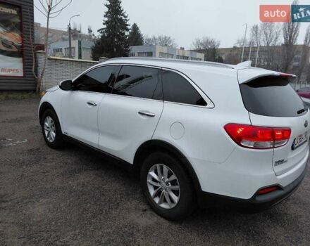 Белый Киа Соренто, объемом двигателя 2.4 л и пробегом 135 тыс. км за 15200 $, фото 9 на Automoto.ua
