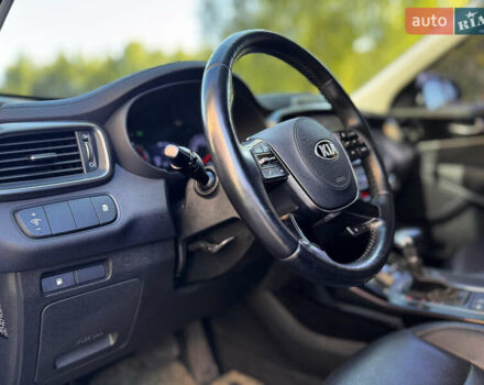 Киа Соренто 2017 в Хмельницком на Automoto.ua Белый Киа Соренто, объемом двигателя 2 л и пробегом 133 тыс. км за 24500 $, фото 11 на Automoto.ua