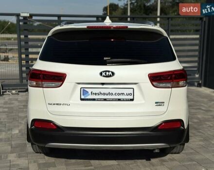Киа Соренто 2017 в Ровно на Automoto.ua Белый Киа Соренто, объемом двигателя 2.2 л и пробегом 84 тыс. км за 26200 $, фото 11 на Automoto.ua