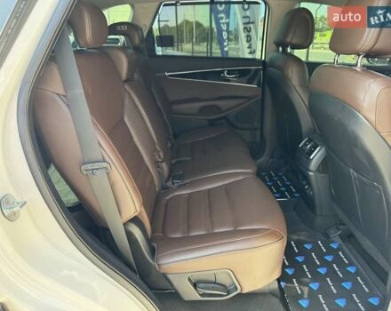 Киа Соренто 2017 в Ровно на Automoto.ua Белый Киа Соренто, объемом двигателя 2.2 л и пробегом 84 тыс. км за 26200 $, фото 33 на Automoto.ua