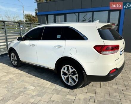 Киа Соренто 2017 в Ровно на Automoto.ua Белый Киа Соренто, объемом двигателя 2.2 л и пробегом 84 тыс. км за 26200 $, фото 9 на Automoto.ua