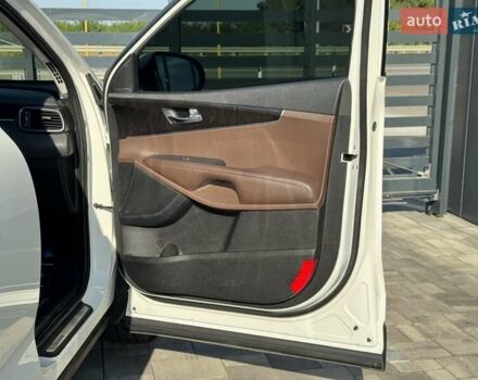 Киа Соренто 2017 в Ровно на Automoto.ua Белый Киа Соренто, объемом двигателя 2.2 л и пробегом 84 тыс. км за 26200 $, фото 34 на Automoto.ua
