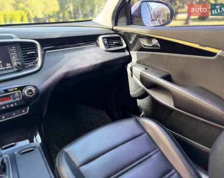 Білий Кіа Соренто, об'ємом двигуна 2 л та пробігом 133 тис. км за 22000 $, фото 17 на Automoto.ua