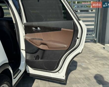 Киа Соренто 2017 в Ровно на Automoto.ua Белый Киа Соренто, объемом двигателя 2.2 л и пробегом 84 тыс. км за 26200 $, фото 32 на Automoto.ua