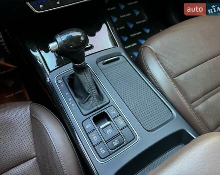 Киа Соренто 2017 в Ровно на Automoto.ua Белый Киа Соренто, объемом двигателя 2.2 л и пробегом 84 тыс. км за 26200 $, фото 26 на Automoto.ua