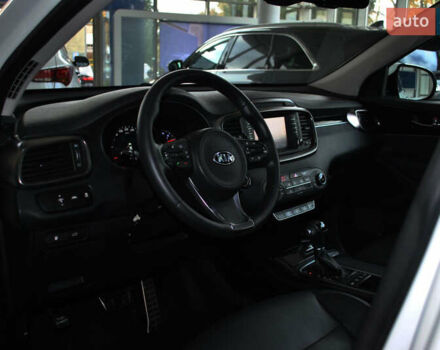 Киа Соренто 2017 в Ровно на Automoto.ua Белый Киа Соренто, объемом двигателя 2.2 л и пробегом 189 тыс. км за 22999 $, фото 21 на Automoto.ua
