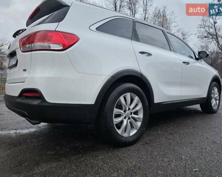 Білий Кіа Соренто, об'ємом двигуна 2.36 л та пробігом 67 тис. км за 14900 $, фото 3 на Automoto.ua