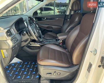 Киа Соренто 2017 в Ровно на Automoto.ua Белый Киа Соренто, объемом двигателя 2.2 л и пробегом 84 тыс. км за 26200 $, фото 20 на Automoto.ua