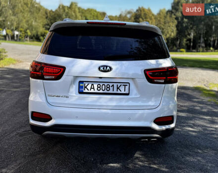 Киа Соренто 2017 в Хмельницком на Automoto.ua Белый Киа Соренто, объемом двигателя 2 л и пробегом 133 тыс. км за 24500 $, фото 4 на Automoto.ua