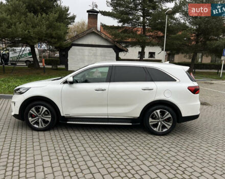 Білий Кіа Соренто, об'ємом двигуна 2.2 л та пробігом 171 тис. км за 28500 $, фото 8 на Automoto.ua