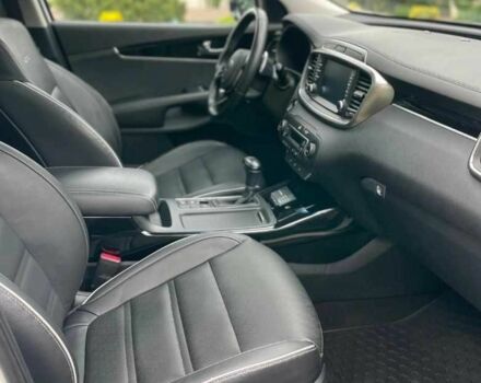 Белый Киа Соренто, объемом двигателя 2.4 л и пробегом 45 тыс. км за 11500 $, фото 6 на Automoto.ua