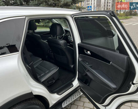 Білий Кіа Соренто, об'ємом двигуна 2.2 л та пробігом 171 тис. км за 28500 $, фото 42 на Automoto.ua