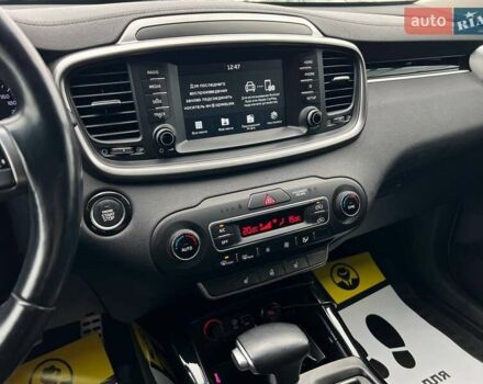 Білий Кіа Соренто, об'ємом двигуна 2.2 л та пробігом 51 тис. км за 31000 $, фото 17 на Automoto.ua