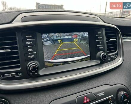 Білий Кіа Соренто, об'ємом двигуна 2.2 л та пробігом 51 тис. км за 31000 $, фото 18 на Automoto.ua