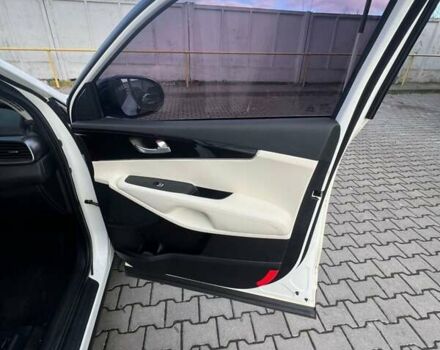 Белый Киа Соренто, объемом двигателя 2.2 л и пробегом 156 тыс. км за 27999 $, фото 17 на Automoto.ua