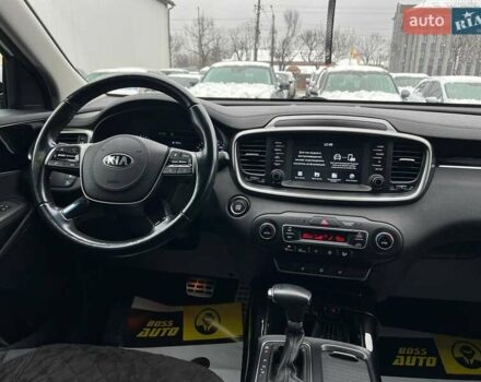 Білий Кіа Соренто, об'ємом двигуна 2.2 л та пробігом 51 тис. км за 31000 $, фото 11 на Automoto.ua