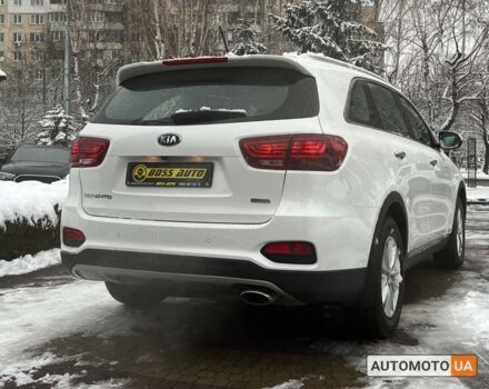 Белый Киа Соренто, объемом двигателя 2.2 л и пробегом 78 тыс. км за 29900 $, фото 6 на Automoto.ua