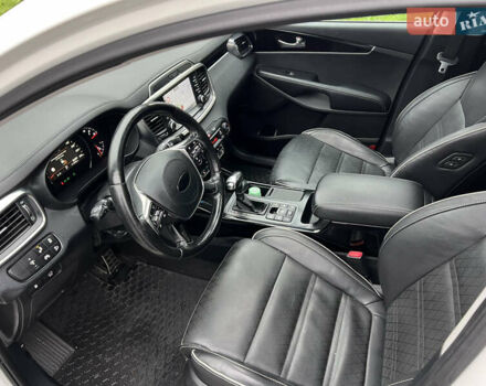 Білий Кіа Соренто, об'ємом двигуна 2.2 л та пробігом 171 тис. км за 28500 $, фото 36 на Automoto.ua