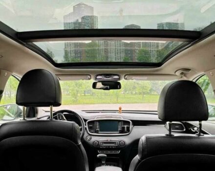 Киа Соренто 2018 в Киеве на Automoto.ua Белый Киа Соренто, объемом двигателя 2.2 л и пробегом 185 тыс. км за 20999 $, фото 5 на Automoto.ua