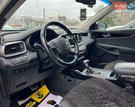 Білий Кіа Соренто, об'ємом двигуна 2.2 л та пробігом 51 тис. км за 31000 $, фото 9 на Automoto.ua