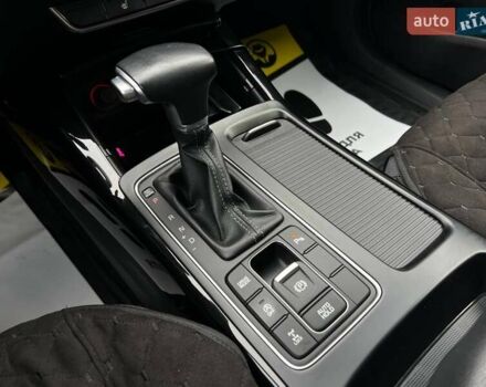 Білий Кіа Соренто, об'ємом двигуна 2.2 л та пробігом 51 тис. км за 31000 $, фото 20 на Automoto.ua