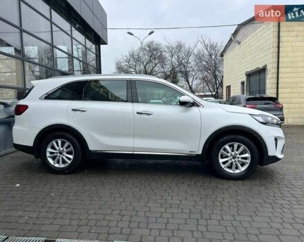 Білий Кіа Соренто, об'ємом двигуна 2.2 л та пробігом 51 тис. км за 31000 $, фото 7 на Automoto.ua