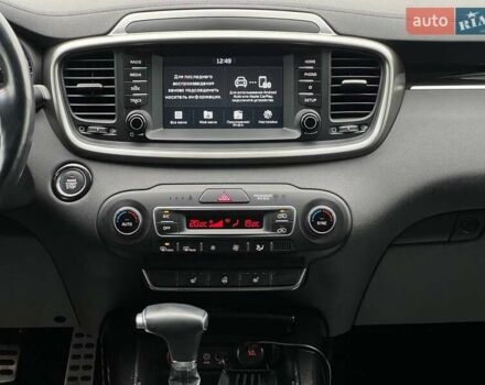 Білий Кіа Соренто, об'ємом двигуна 2.2 л та пробігом 51 тис. км за 31000 $, фото 19 на Automoto.ua