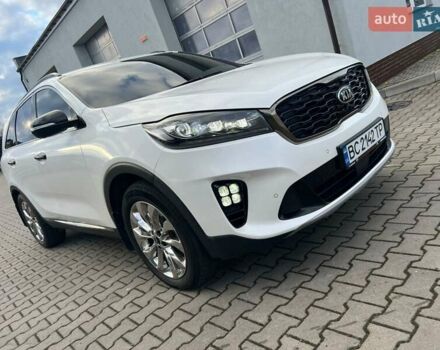 Белый Киа Соренто, объемом двигателя 2.2 л и пробегом 156 тыс. км за 27999 $, фото 2 на Automoto.ua