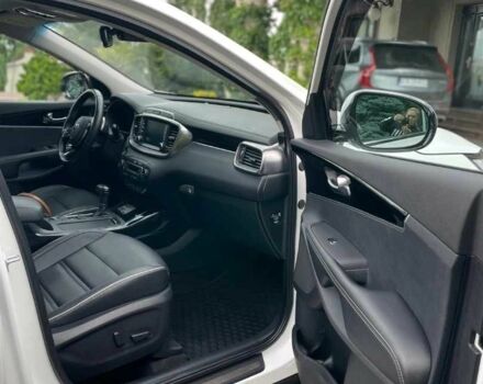 Белый Киа Соренто, объемом двигателя 2.4 л и пробегом 45 тыс. км за 11500 $, фото 4 на Automoto.ua