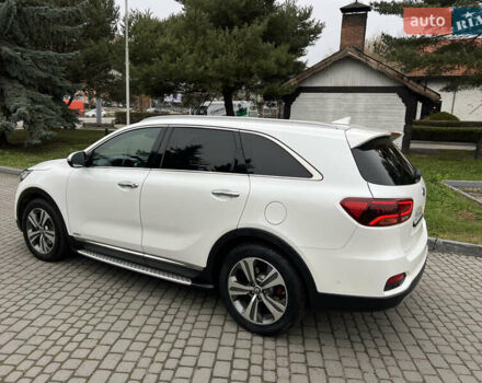 Білий Кіа Соренто, об'ємом двигуна 2.2 л та пробігом 171 тис. км за 28500 $, фото 12 на Automoto.ua