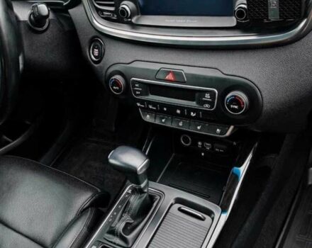 Киа Соренто 2018 в Киеве на Automoto.ua Белый Киа Соренто, объемом двигателя 2.2 л и пробегом 185 тыс. км за 20999 $, фото 4 на Automoto.ua