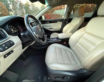 Белый Киа Соренто, объемом двигателя 3.3 л и пробегом 46 тыс. км за 6200 $, фото 9 на Automoto.ua