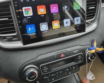 Белый Киа Соренто, объемом двигателя 2.4 л и пробегом 85 тыс. км за 18200 $, фото 9 на Automoto.ua