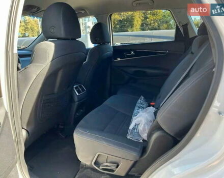 Белый Киа Соренто, объемом двигателя 3.3 л и пробегом 148 тыс. км за 15500 $, фото 18 на Automoto.ua