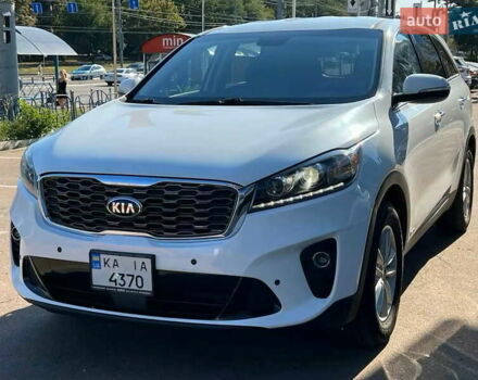 Белый Киа Соренто, объемом двигателя 3.3 л и пробегом 148 тыс. км за 15500 $, фото 2 на Automoto.ua